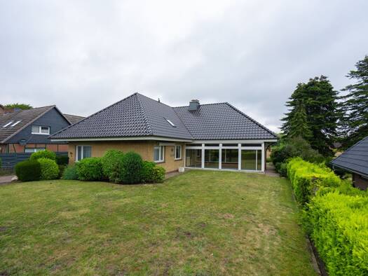 Einfamilienhaus zum Kauf 695.000 € 7 Zimmer 298 m² 877 m² Grundstück frei ab sofort Stockelsdorf Stockelsdorf 23617