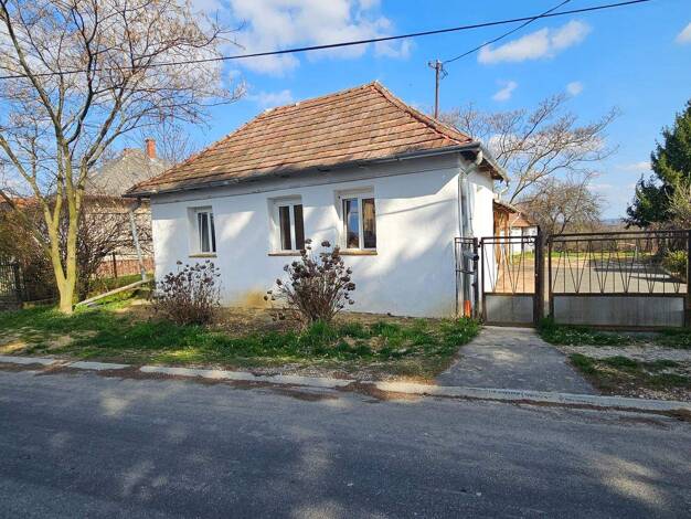 Einfamilienhaus zum Kauf provisionsfrei 146.000 € 3 Zimmer 75 m² 6.000 m² Grundstück Zalaegerszeg 8900