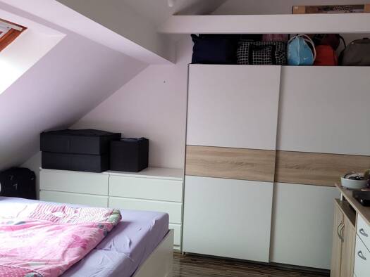 Wohnung zur Miete 900 € 3 Zimmer 94 m² Geschoss 4/4 frei ab 01.09.2026 Volkmarsdorf Ost 04315