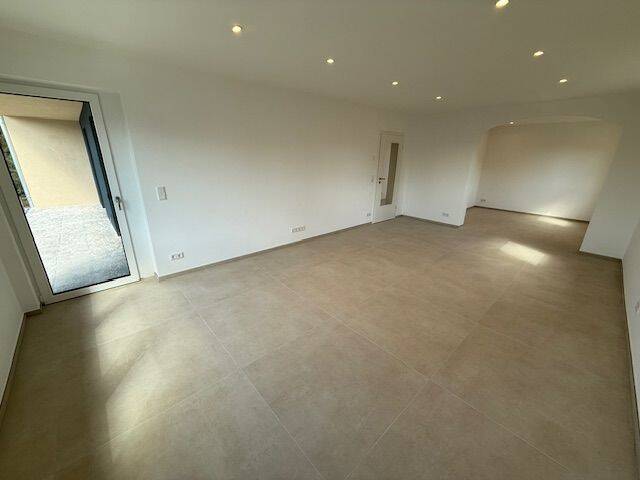 Erstbezug nach Renovierung, 3-Zi-ETW mit Balkon, Garten (ca. 170 m²), FBHZ, 1.OG, 2 Stellplätze, 91058 Erlangen-Eltersdorf – Erlangen – Vorschaubild 17