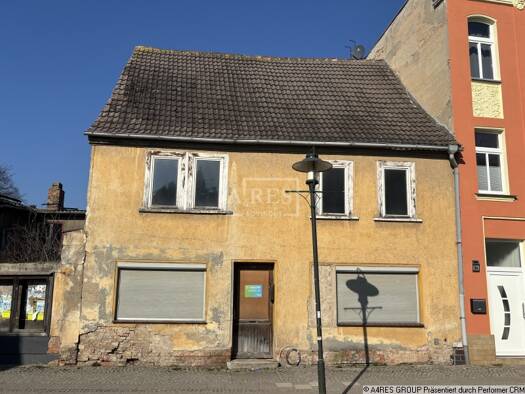 Mehrfamilienhaus zum Kauf als Kapitalanlage geeignet 20.000 € 200 m² 306 m² Grundstück Egeln 39435