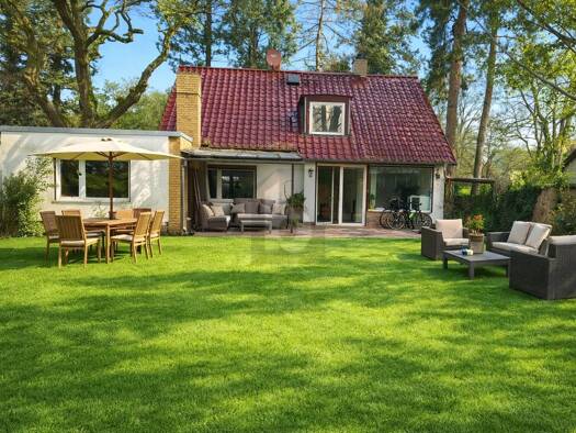 Einfamilienhaus zum Kauf 1.300.000 € 5 Zimmer 244 m² 862 m² Grundstück Niederschönhausen Berlin-Rosenthal 13156