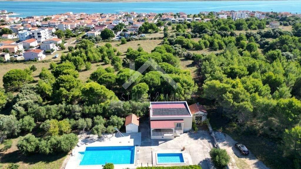 Haus zum Kauf 720.000 € 3 Zimmer 166 m² Vir