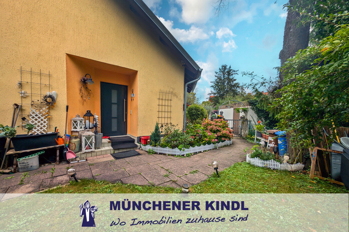 Doppelhaushälfte zum Kauf 795.000 € 4 Zimmer 102,4 m²<br/>Wohnfläche 451,5 m²<br/>Grundstück Aubing-Süd München 81243