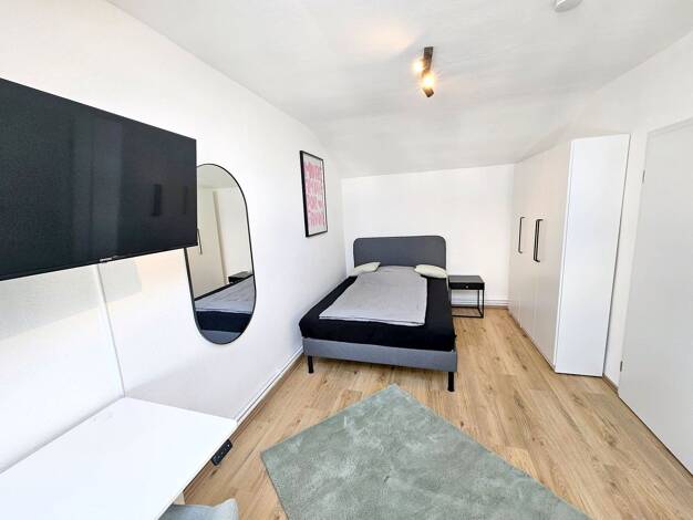 WG-Zimmer zur Miete Wohnen auf Zeit 500 € 13 m² 4. Geschoss frei ab sofort Uhlandstraße 4.Og rechts Ostend Frankfurt am Main 60314