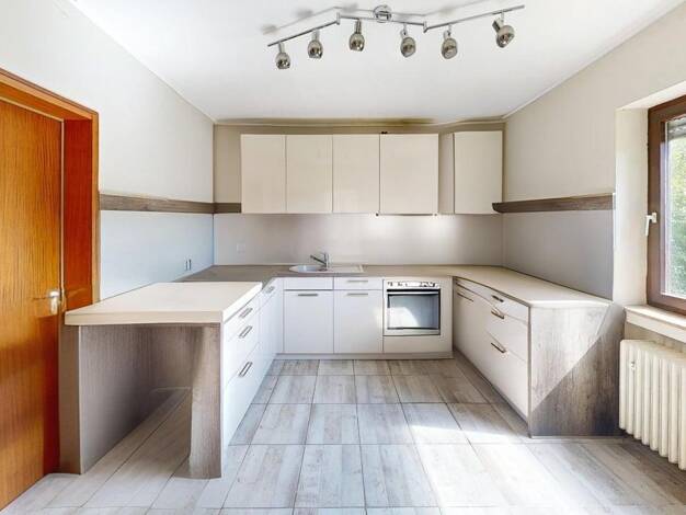 Mehrfamilienhaus zum Kauf 760.000 € 11 Zimmer 289 m² 815 m² Grundstück Bayernstrasse 2 Höchberg 97204
