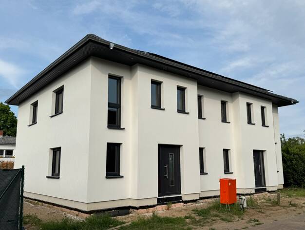 Doppelhaushälfte zum Kauf - Erstbezug 359.000 € 4 Zimmer 111 m² 327 m² Grundstück Warenshof Waren (Müritz) 17192