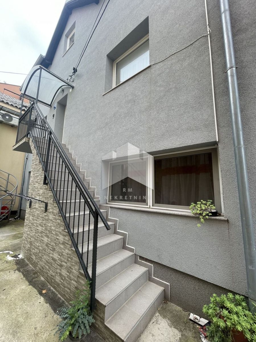 Haus zum Kauf 230.000 € 6 Zimmer 120 m²<br/>Wohnfläche Novi Vinodolski center 51250