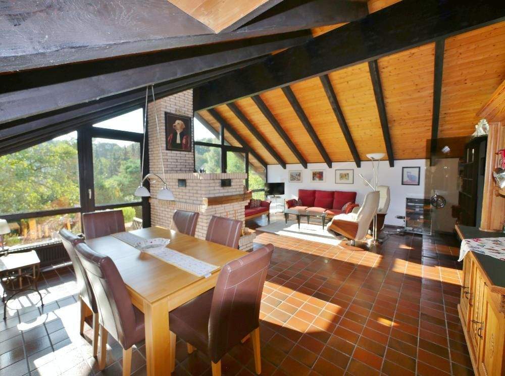 Immobilie in Haan - Sehr vielseitig nutzbares Dreifamilienhaus auf großem Grundstück in grüner Stadtrandlage von Haan - Bild 3