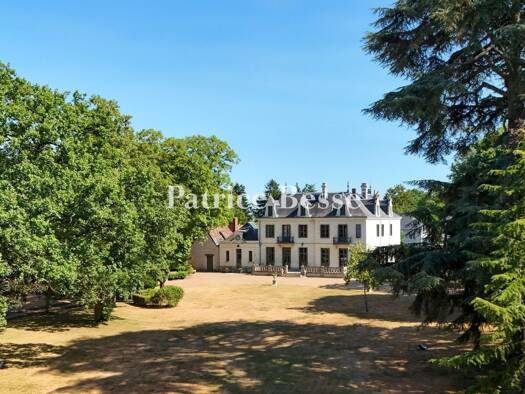 Reihenmittelhaus zum Kauf 2.750.000 € 16 Zimmer 892 m² Centre Tours 37000