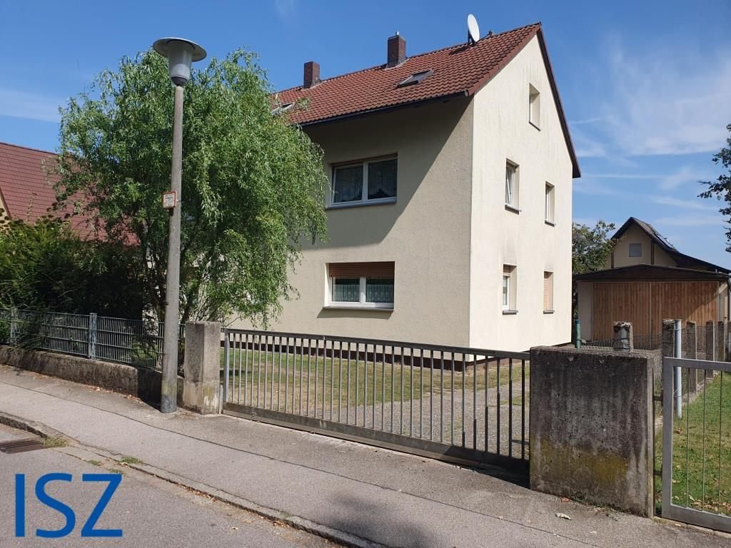 Mehrfamilienhaus zum Kauf 525.000 € 8 Zimmer 195 m²<br/>Wohnfläche 925 m²<br/>Grundstück Plöckendorf Rednitzhembach 91126