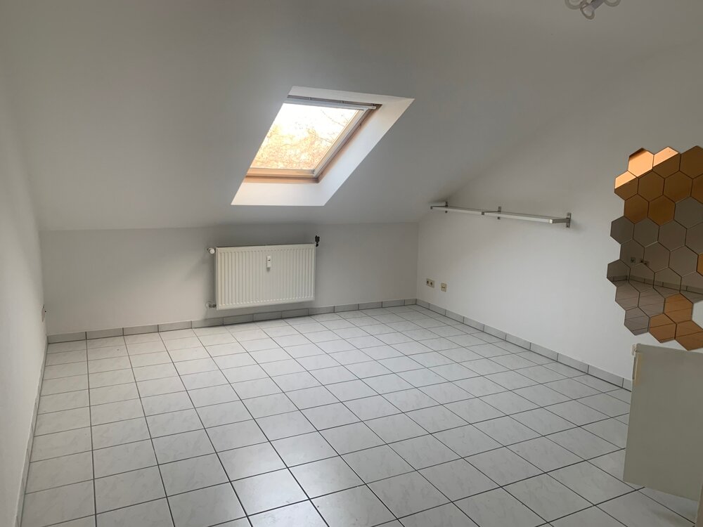 Wohnung zur Miete 380 € 1 Zimmer 22 m²<br/>Wohnfläche 5.<br/>Geschoss 01.12.2024<br/>Verfügbarkeit Lindenhof - West Mannheim 68163