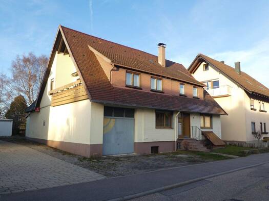 Einfamilienhaus zum Kauf 298.000 € 7 Zimmer 195 m² 1.657 m² Grundstück frei ab sofort Dobel 75335