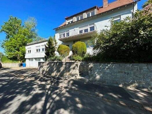 Haus zum Kauf 7 Zimmer 222 m² 2.086 m² Grundstück frei ab sofort Tiefenstockheim Seinsheim 97342