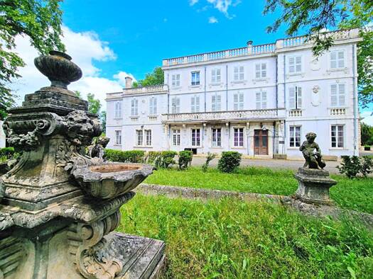 Schloss zum Kauf 1.435.000 € 1.089 m² 30.000 m² Grundstück Sud Pierrelatte 26700