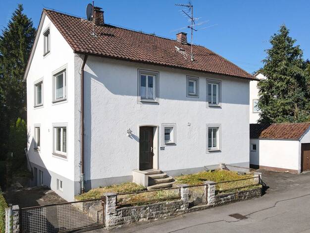 Einfamilienhaus zum Kauf 355.000 € 9 Zimmer 191,4 m² 1.123 m² Grundstück Riedlingen Riedlingen 88499
