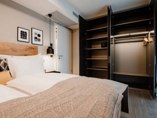 Wohnung zur Miete 6.379 € 3 Zimmer 70 m² 1. Geschoss Schwabing-Freimann München 80804