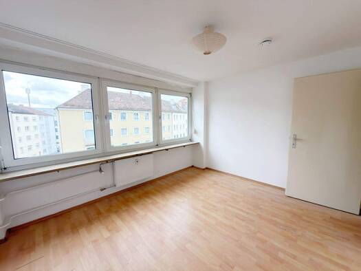 Wohnung zur Miete 550 € 2 Zimmer 44 m² Geschoss 4/5 frei ab sofort Glockenhof Nürnberg 90461