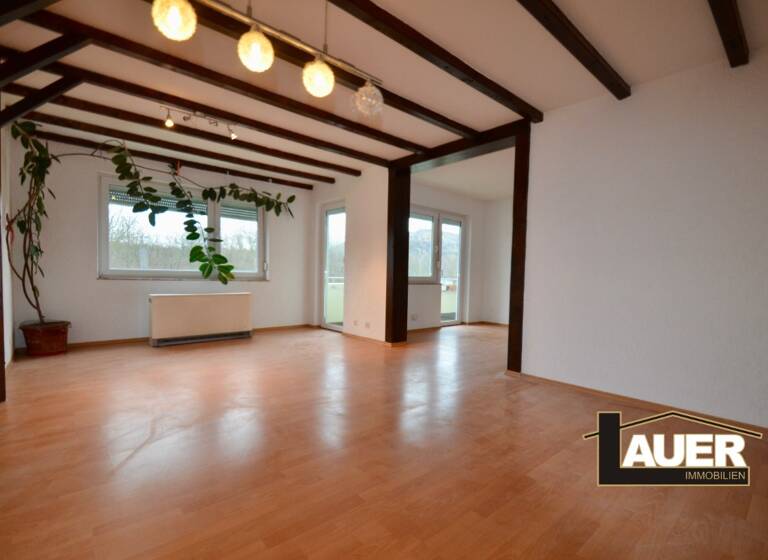 Wohnung zum Kauf 198.000 € 5 Zimmer 110 m²<br/>Wohnfläche 3.<br/>Geschoss ab sofort<br/>Verfügbarkeit Fraulautern Saarlouis 66740