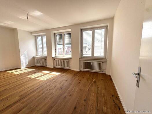 Wohnung zur Miete 1.400 € 3 Zimmer 100 m² 4. Geschoss frei ab sofort Innenstadt Augsburg / Zentrum 86150