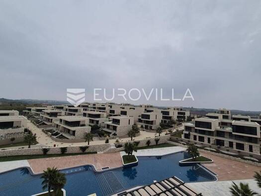 Haus zum Kauf 2.872.075 € 5 Zimmer 454 m² Crveni Vrh Zambratija 52475