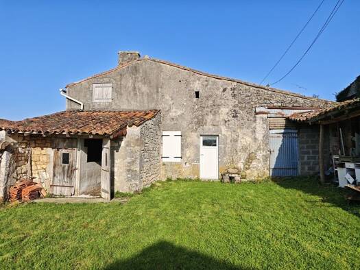 Haus zum Kauf 49.500 € 90 m² 500 m² Grundstück Châteauneuf-sur-Charente 16120