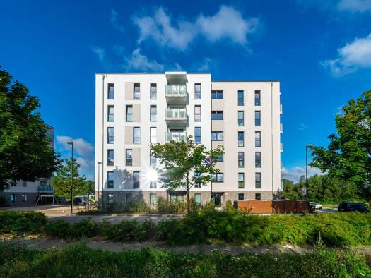 Wohnung zur Miete 710 € 2 Zimmer 52,5 m² 4. Geschoss frei ab 01.07.2026 Ilja-Ehrenburg-Straße Toitenwinkel Rostock 18147