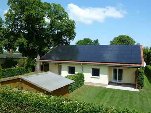 Mehrfamilienhaus zum Kauf provisionsfrei 310.000 € 6 Zimmer 128 m² 786 m² Grundstück Am Sumpfsee 1 Rechlin Rechlin 17248