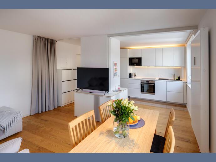 Wohnung zur Miete Wohnen auf Zeit 2.100 € 2 Zimmer 53 m²<br/>Wohnfläche 01.03.2025<br/>Verfügbarkeit Sendlinger Feld München 81371