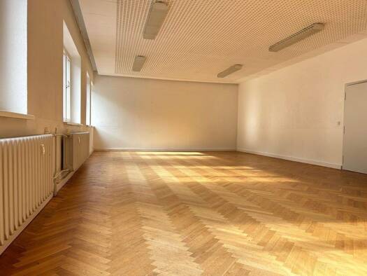 Praxisfläche zur Miete provisionsfrei 2,50 € 92 m² Bürofläche Kurze Straße 18 Niederwiesa Niederwiesa 09577