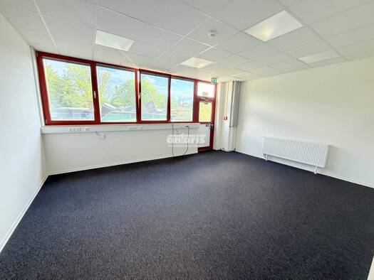 Bürofläche zur Miete 7,50 € 1.960,8 m² Bürofläche teilbar ab 350 m² Industriegebiet West Weimar 99427