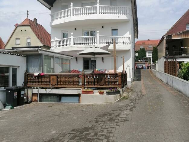 Wohnung zum Kauf 280.000 € 9 Zimmer 190 m² Rathenaustraße 18 Miesenbach Ramstein-Miesenbach 66877