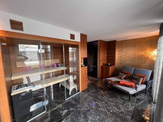 Penthouse zum Kauf provisionsfrei 5 Zimmer 333 m² Leutzsch Leipzig 04179