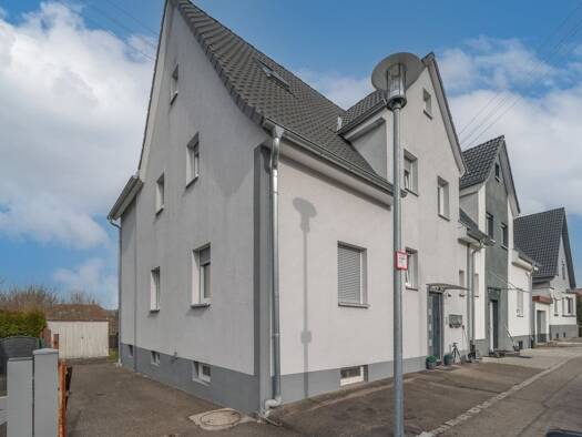 Doppelhaushälfte zum Kauf 415.000 € 6 Zimmer 150 m² 524 m² Grundstück Deißlingen Deisslingen 78652
