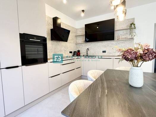 Haus zum Kauf 489.000 € 4 Zimmer 163 m² Srima, Vodice Vodice