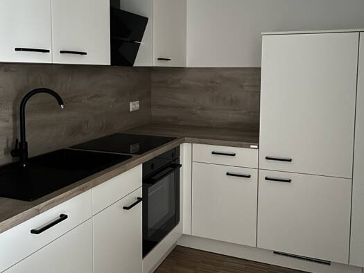 Wohnung zur Miete 580 € 2 Zimmer 44,2 m² Arnsdorf 01477