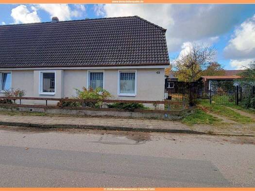 Bauernhaus zum Kauf 115.000 € 5 Zimmer 104 m² 1.050 m² Grundstück Grapzow 17089