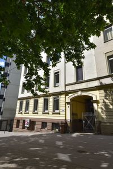 Wohnung zur Miete 700 € 3 Zimmer 94 m² frei ab sofort Weißenburgstr. Lehen Stuttgart 70180