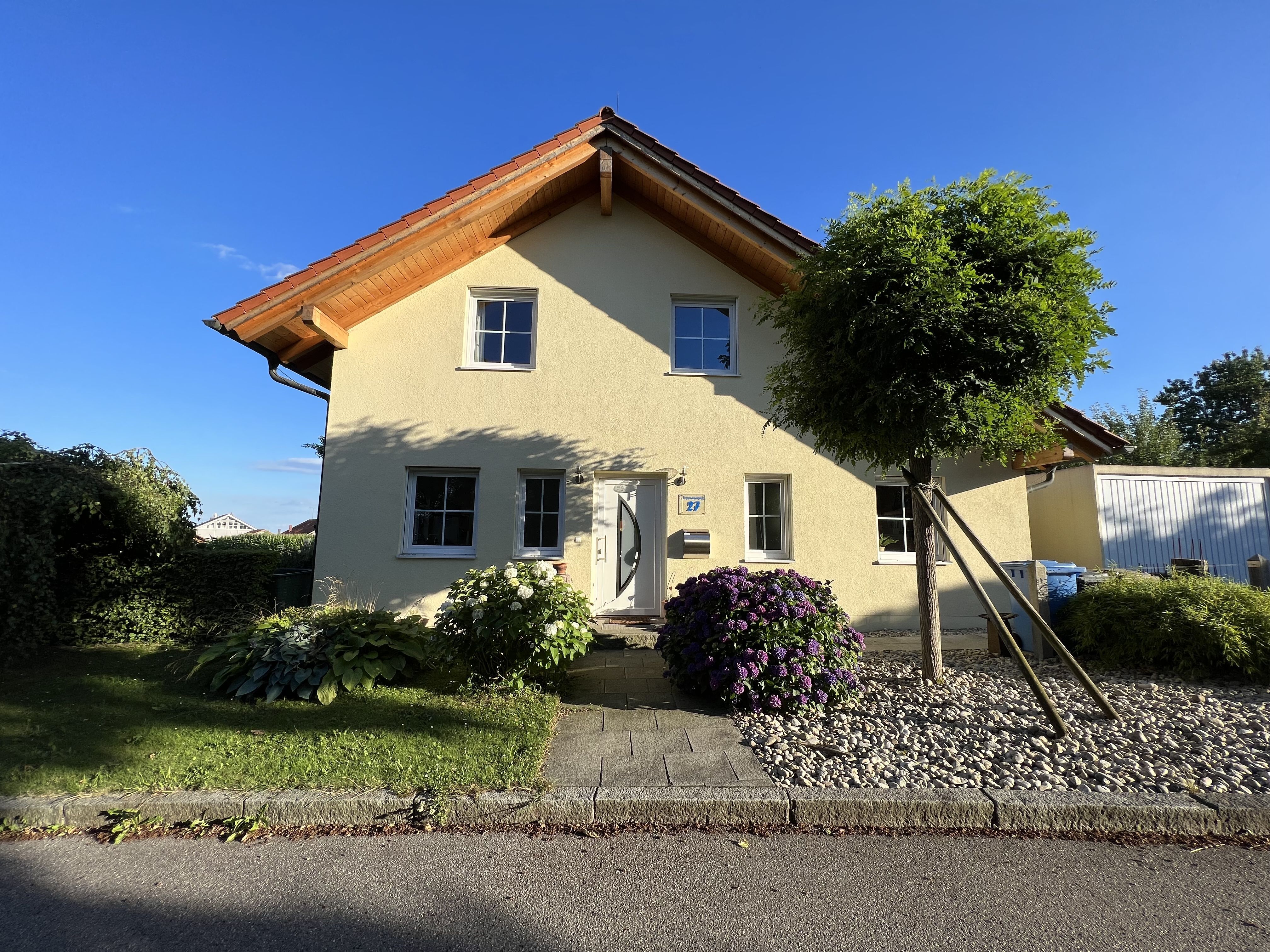 Einfamilienhaus zum Kauf provisionsfrei 449.000 € 5 Zimmer 142 m²<br/>Wohnfläche 600 m²<br/>Grundstück ab sofort<br/>Verfügbarkeit Fürstenzell Fürstenzell 94081