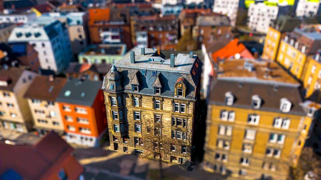 Charmante 4-Zimmer-Altbauwohnung mit Stuckdecken und Wintergarten im Herzen von Ulm