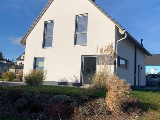 Einfamilienhaus zum Kauf provisionsfrei 439.000 € 4 Zimmer 120 m² 617 m² Grundstück Oederan 09569