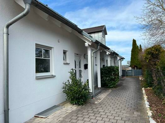 Reihenhaus zum Kauf provisionsfrei 550.000 € 4,5 Zimmer 121 m² 400 m² Grundstück frei ab 01.09.2026 Lortzingstraße 6 Großmehring Großmehring 85098