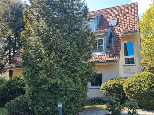 Doppelhaushälfte zur Miete 2.044 € 6 Zimmer 142 m² 142 m² Grundstück frei ab 15.09.2026 Französisch Buchholz Pankow 13127