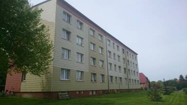 Wohnung zur Miete 150 € 1 Zimmer 38 m² 2. Geschoss frei ab sofort Hauptstr. 13 Zirzow 17039