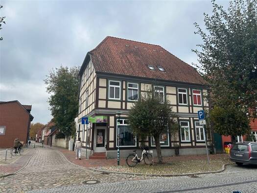 Mehrfamilienhaus zum Kauf 298.000 € 8 Zimmer 306,6 m² 598 m² Grundstück Hagenow 19230