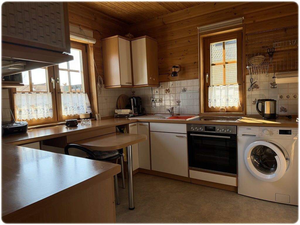 Immobilie in Vöhl - Gepflegtes Wohnblockhaus mit Wintergarten und großem Grundstück! - Bild 2