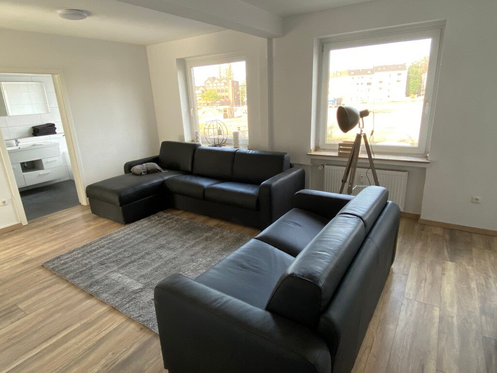 Wohnung zur Miete Wohnen auf Zeit 1.490 € 3 Zimmer 80 m²<br/>Wohnfläche 01.02.2025<br/>Verfügbarkeit Gutenbergstraße Altstadt Duisburg 47051