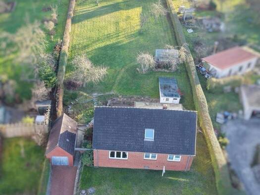 Einfamilienhaus zum Kauf 349.000 € 5 Zimmer 120 m² 1.650 m² Grundstück frei ab sofort Kronsburger Straße 6 Kronsburg Kiel 24145