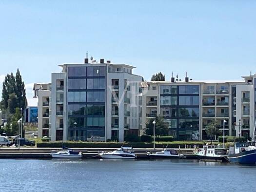 Wohnung zur Miete 1.750 € 2 Zimmer 70 m² Geschoss 2/5 frei ab 01.04.2026 Kröpeliner Tor-Vorstadt Rostock 18057