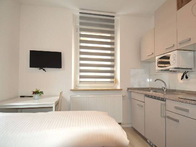 Wohnung zur Miete auf Zeit 700 € 1 Zimmer 16 m² frei ab 01.11.2026 Pfersee Augsburg 86157